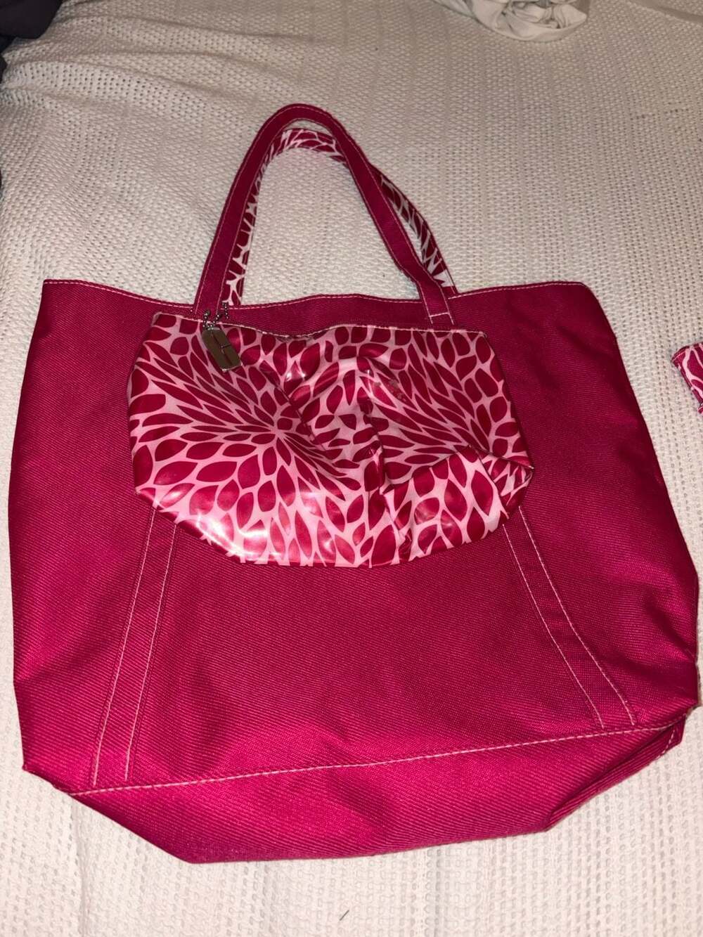 Cosmetic Bag/ Tote Bundle Pink #024 Clinique